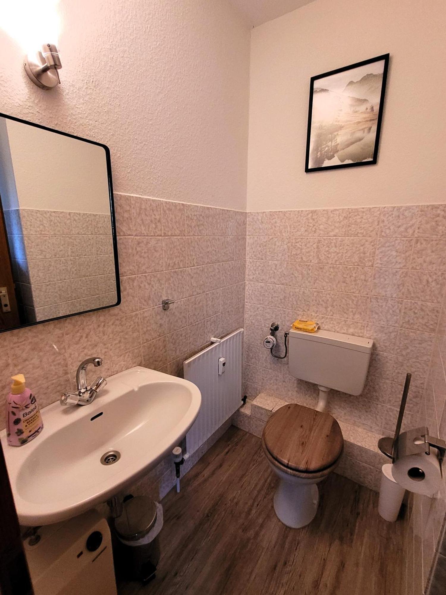 Apartment 21097